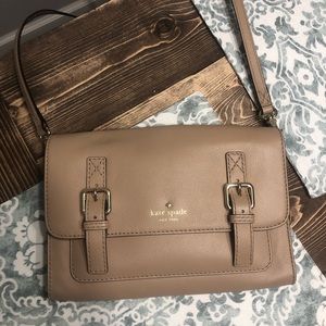 Kate Spade Essex Scout Crossbody Bag - Light Tan